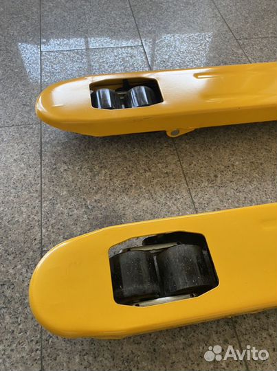 Гидравлическая тележка (рохля) 2500кг