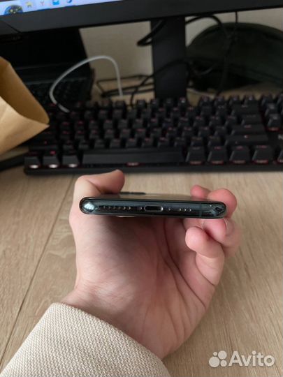 iPhone 11 Pro, 64 ГБ