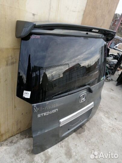Дверь багажника Honda Stepwgn RK1