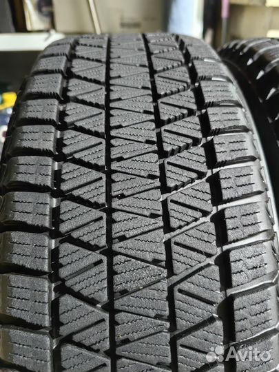 Bridgestone Blizzak DM-V3 225/55 R18