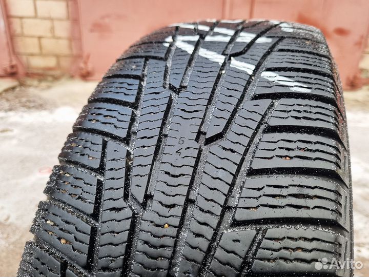 Nokian Tyres Hakkapeliitta R 215/65 R16 102R