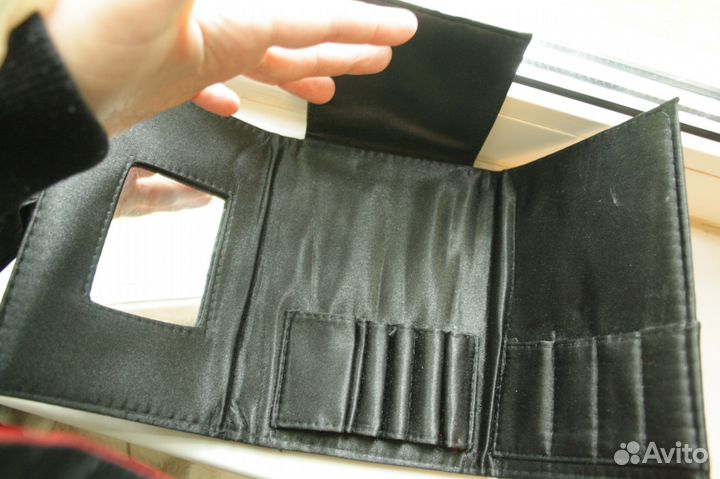 Косметичка avon для кистей и др.принадлежностей