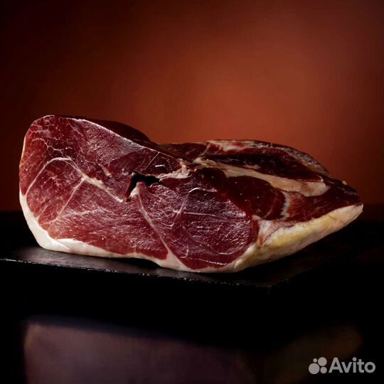 Хамон иберико бейота без кости