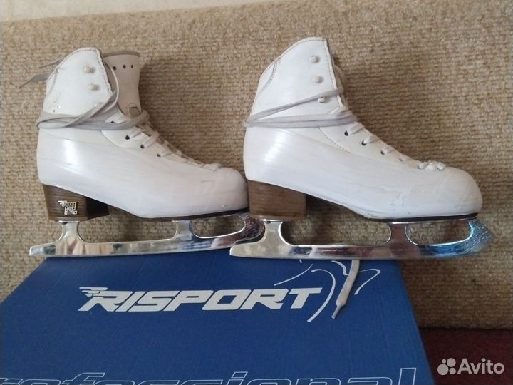 Коньки фигурные Risport Electro light