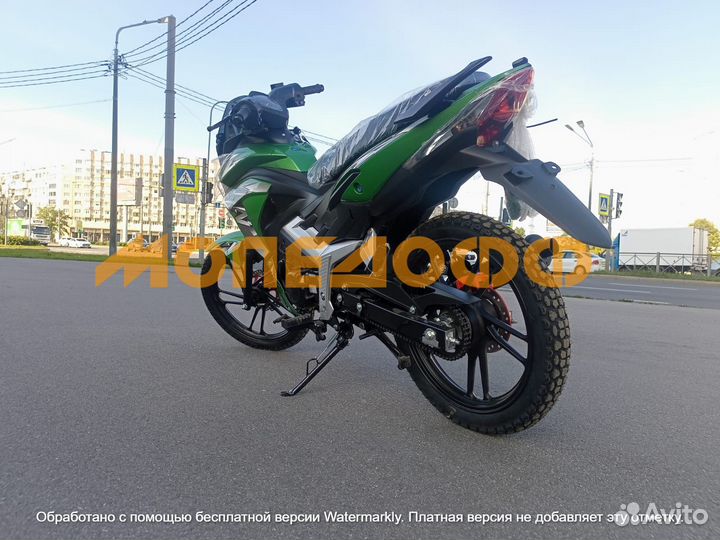 Мопед Sport Green 125/50 R17 + шлем