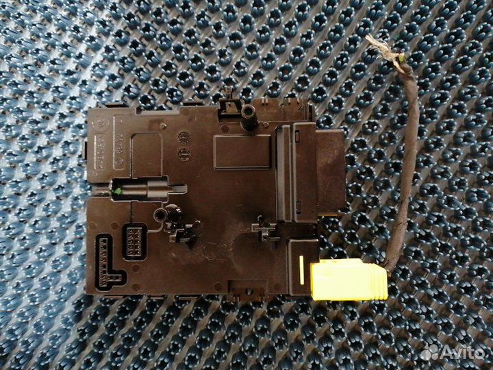 Блок подрулевой Volkswagen Passat