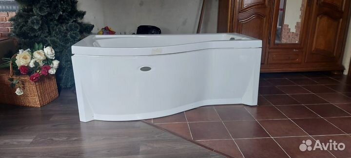 Ванна акриловая