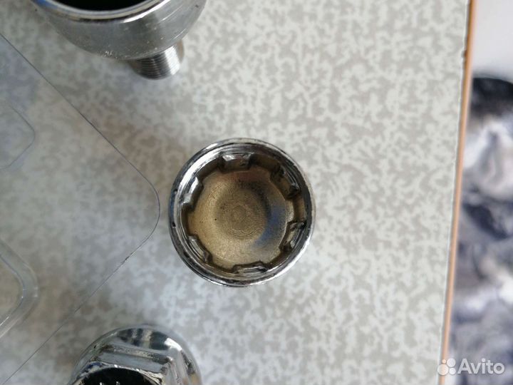 Секретные болты 12*1,5