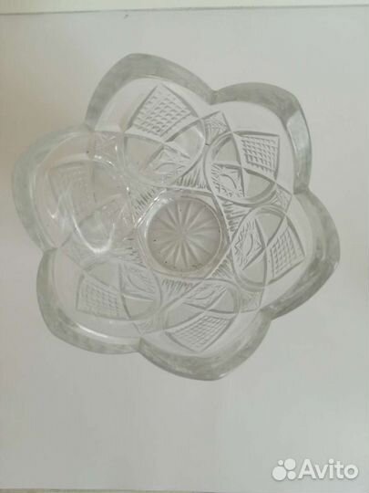 Хрустальная ваза