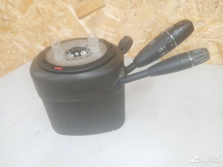 Переключатель подрулевой Mercedes C-Class W204