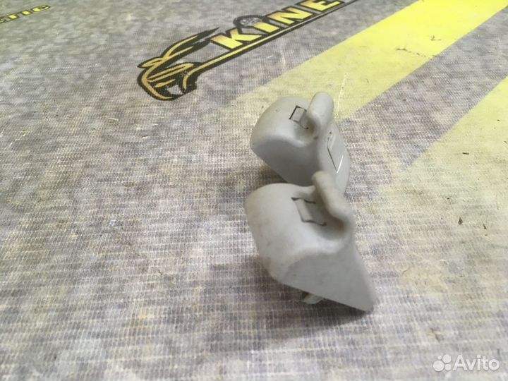 Крючок Фиксатор солнцезащитного козырька Focus 2