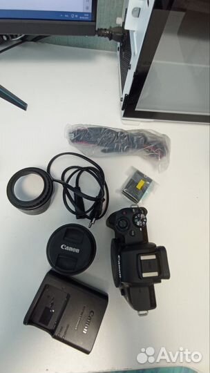 Беззеркальная камера Canon EOS M50 Kit 15-45mm IS
