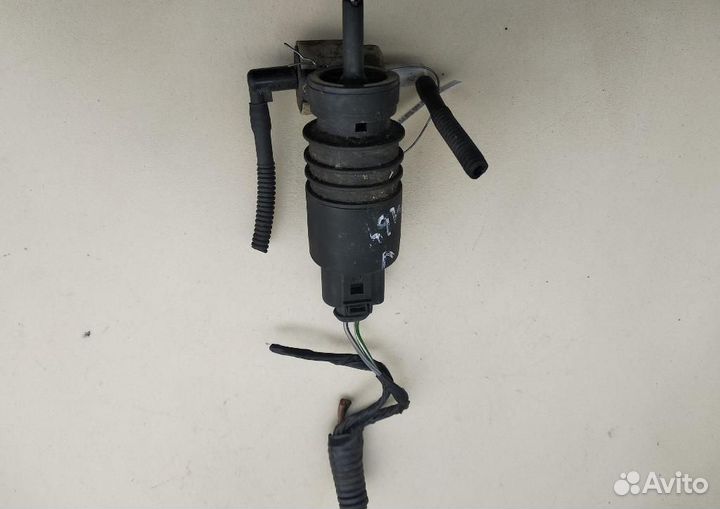 Насос омывателя Volkswagen Touareg