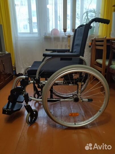 Инвалидная коляска новая