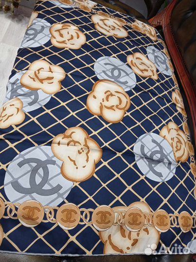 Шелковый платок новый,ручной подгиб 95см