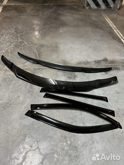 Дефлекторы стекол, капота, спойлер задний. LX
