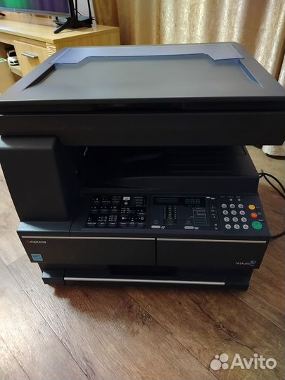 Мфу kyocera TasKalfa 180