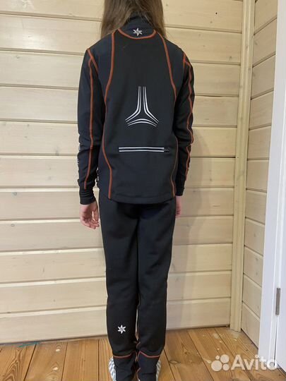 Лыжный разминочный костюм