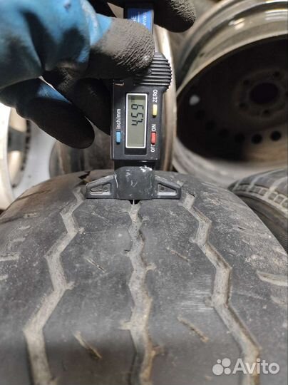 Hankook Radial RA08 215/70 R16