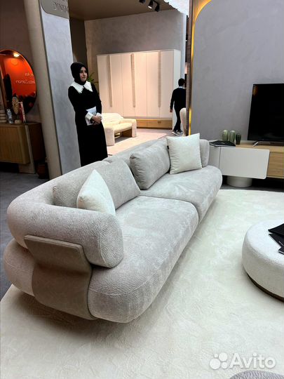 Новинка выставки В турции 25 года диван боливия