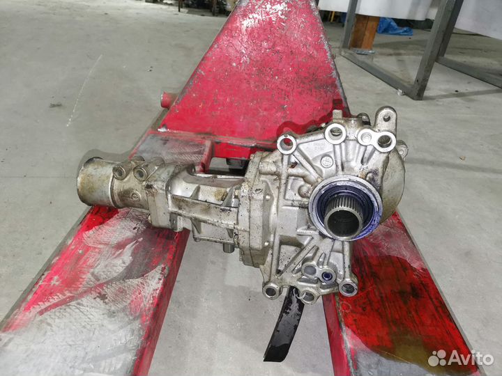 Раздаточный редуктор кпп (раздатка) 4B12
