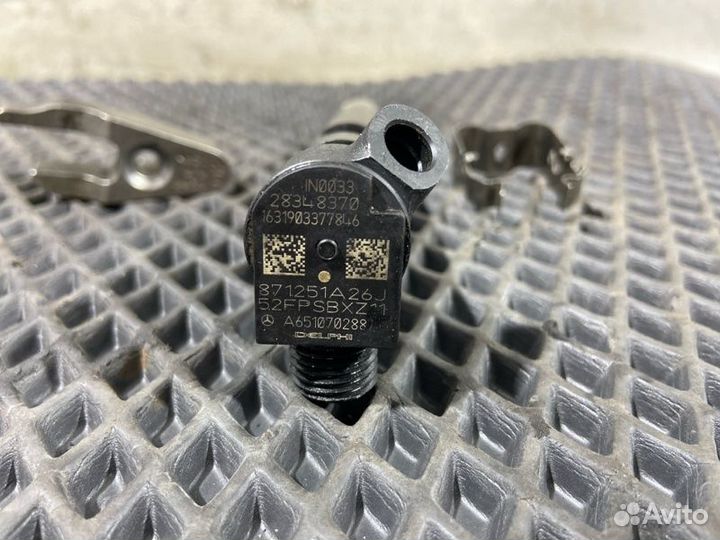 Форсунка топливная Mercedes-Benz E-Class W212