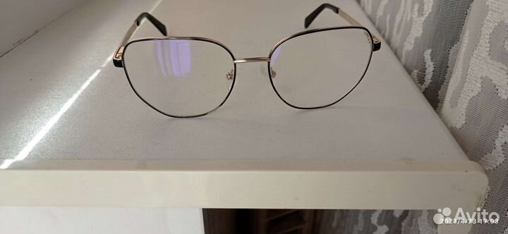 Очки с диоптриями +1