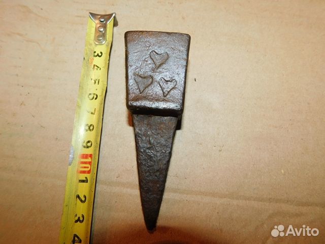 Антикварная, кованная, бабка для отбития косы ри к