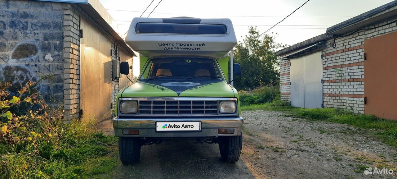 Альковный Isuzu ELF, 1990