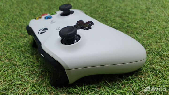 Геймпад беспроводной Xbox One S