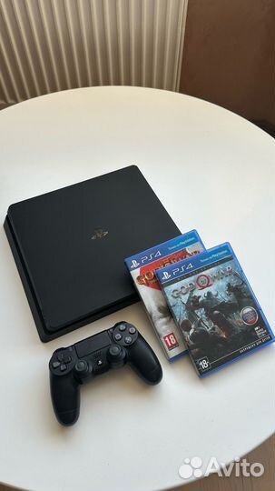 Sony ps4 slim