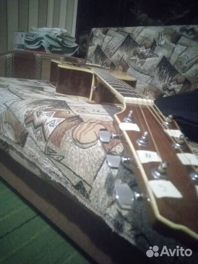 Акустическая гитара бу