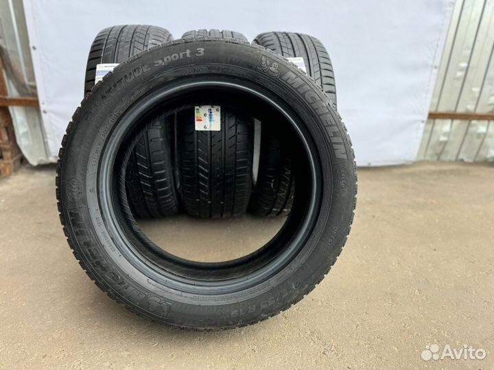 Michelin Latitude Sport 3 275/45 R21 и 315/40 R21 111Y