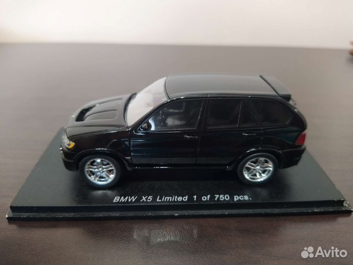 BMW X5 Spark 1/43