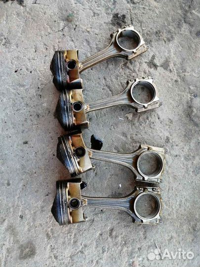 Шатун с поршнем Пассат Б6 2.0 FSI BVY 06BH