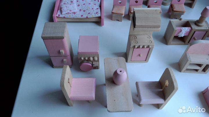 Мебель для кукольного дома