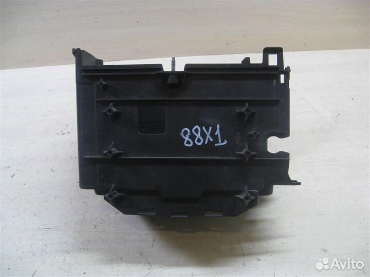 Площадка под акб Mazda 3 (BL) 2010