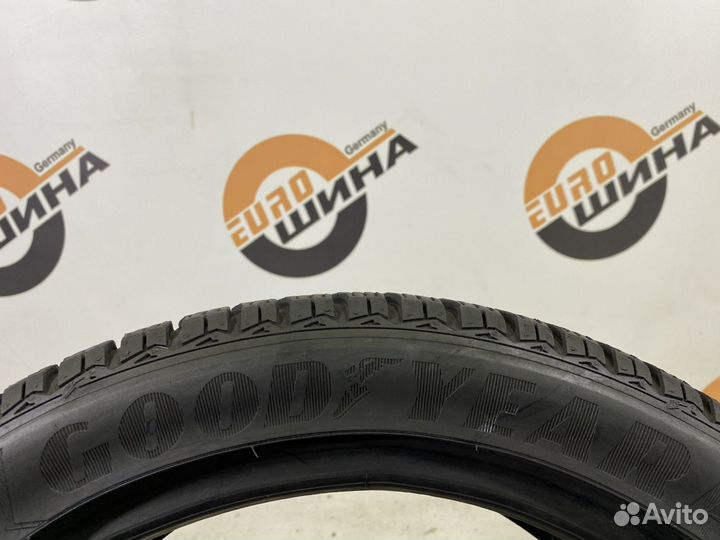 Goodyear UltraGrip 8 Performance 225/45 R17 90T