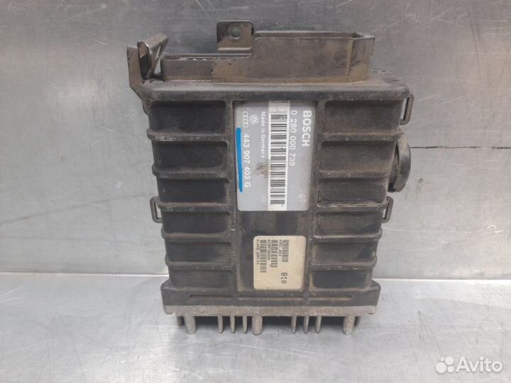 Блок управления двигателем Volkswagen Passat B3