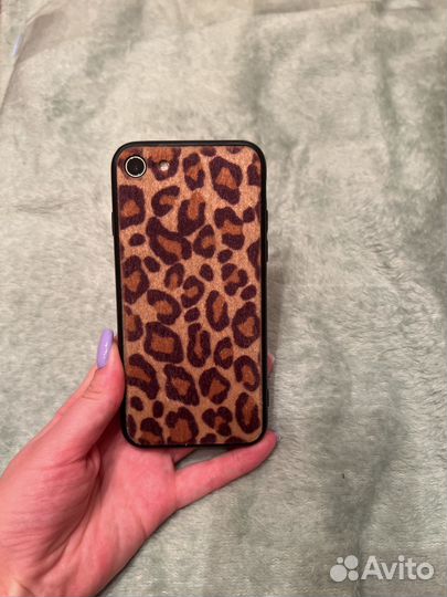 Чехлы на iPhone 7