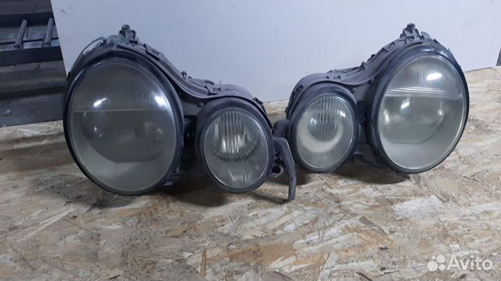 Фара правая Mercedes-Benz E-Класс, II (W210, S210)