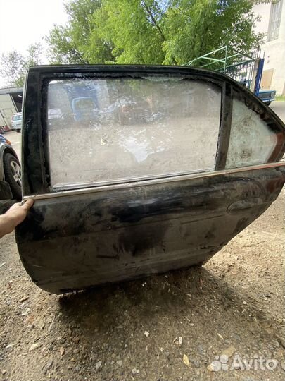 Дверь задняя левая BMW 7 e38 Long