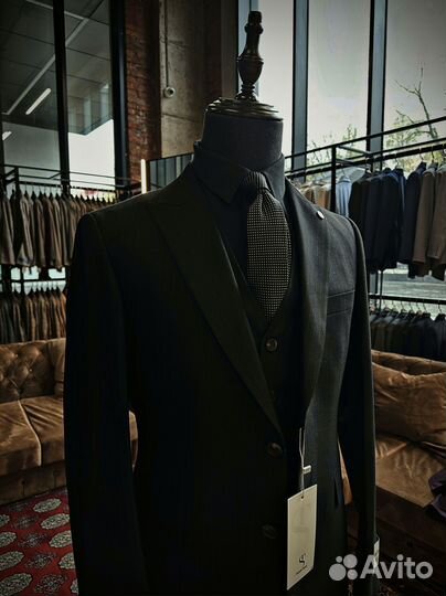 Костюм свадебный мужской черный новый