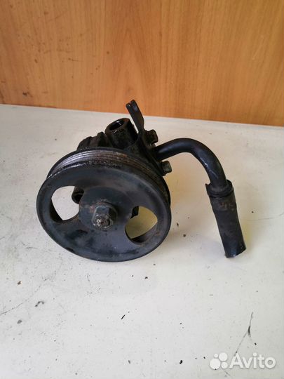 Насос гидроусилителя Kia Carnival 2005-2014 2,9 D