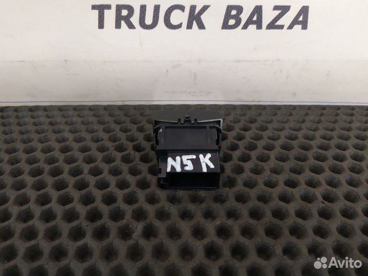 81255030321 Кнопка многофункциональная Man TGX