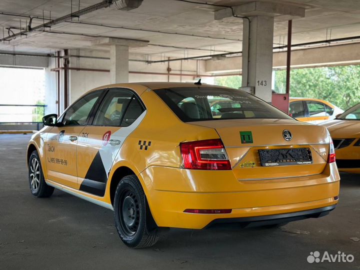 Skoda Octavia 1.6 AT, 2018, 302 000 км