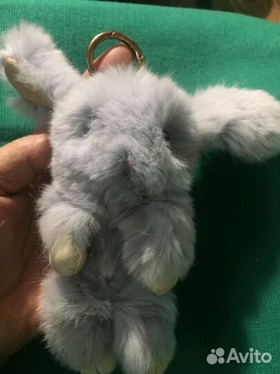 Кролик-брелок из натурального меха