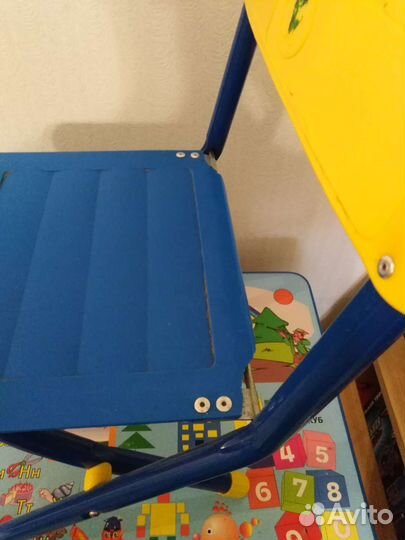 Столик со стульчиком