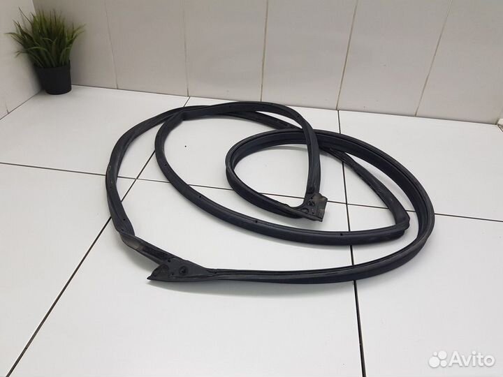 Уплотнитель передней правой двери (Haval F7)