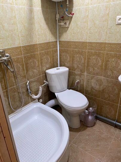 Комната 100 м² в 4-к., 1/1 эт.